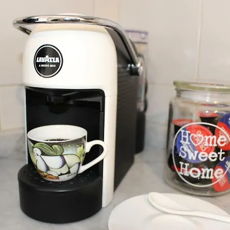 شقة Family كالياري